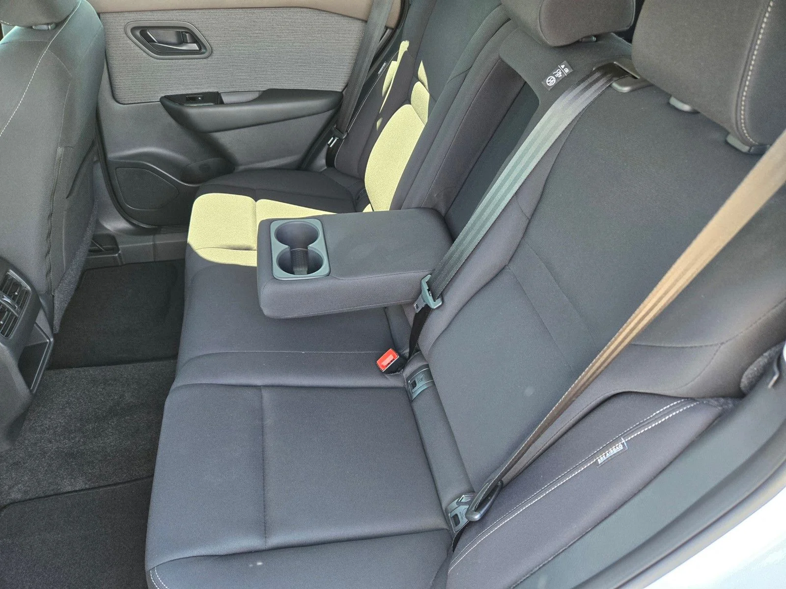 Used 2023 Glacier White Nissan S image 13