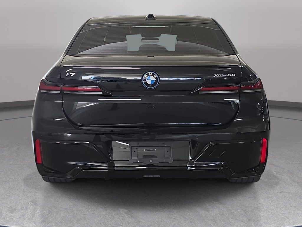 Certified Used 2023 Black Sapphire Metallic BMW xDrive60 image 7