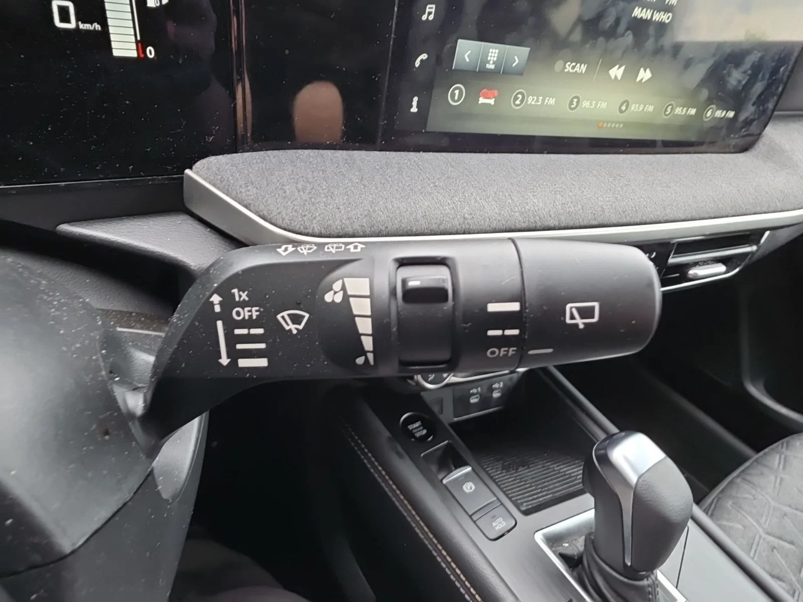 Used 2025 Gray Nissan SV image 37