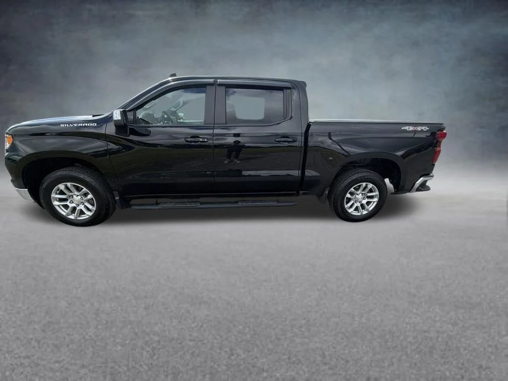 Used 2023 Black Chevrolet LT image 2