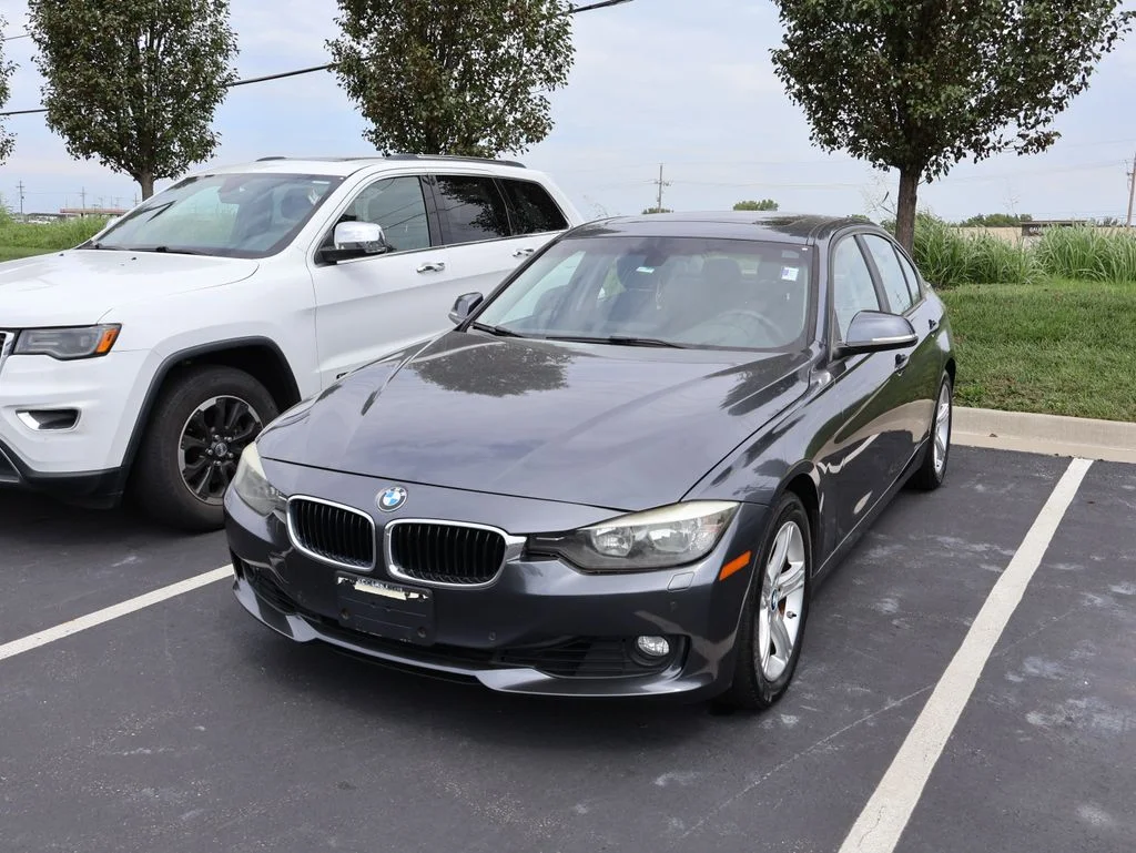 Used 2015 Gray BMW 328i xDrive image 1