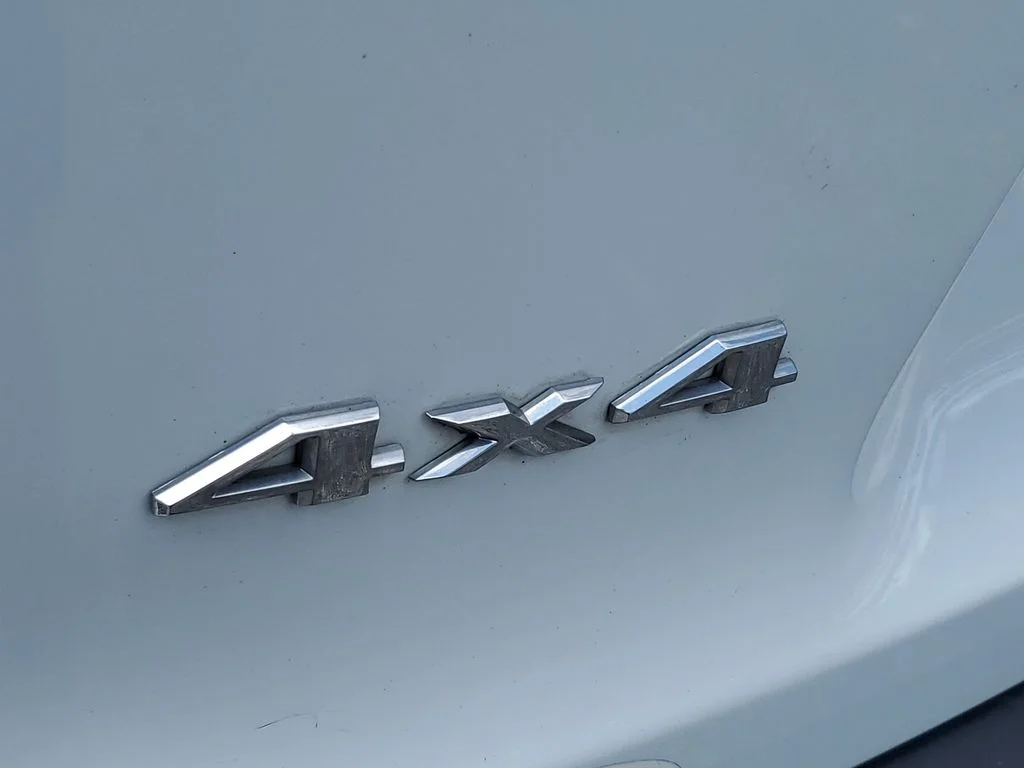 Used 2019 White Jeep Limited image 9