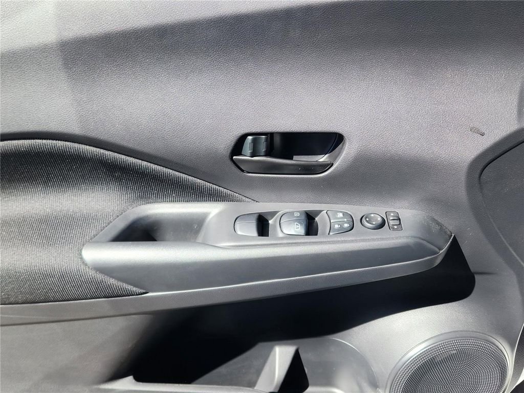 2025 Nissan KICKS PLAY Base - Photo 9