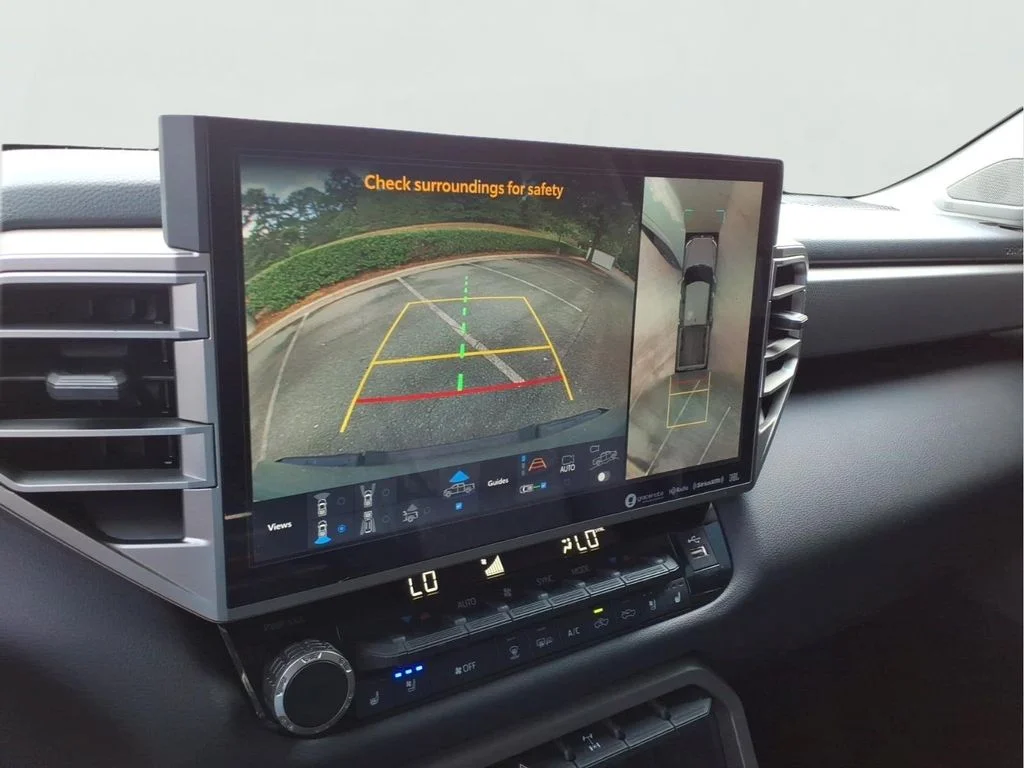 Used 2024  Toyota Limited image 5