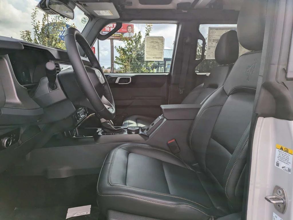 New 2026 Avalanche Gray Ford Badlands image 19