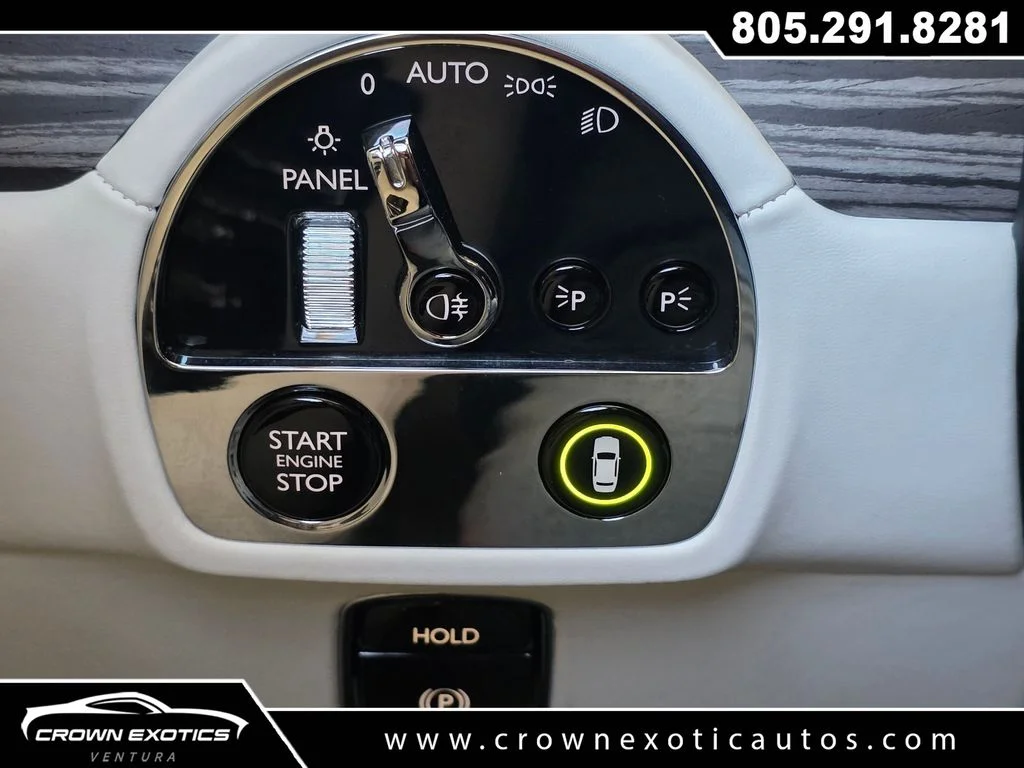 Used 2021  Rolls-Royce Base image 39