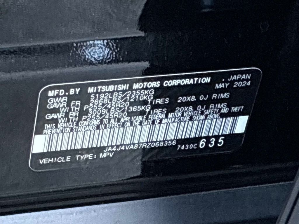 Used 2024  Mitsubishi SE Black Edition w/Pano Roof image 23