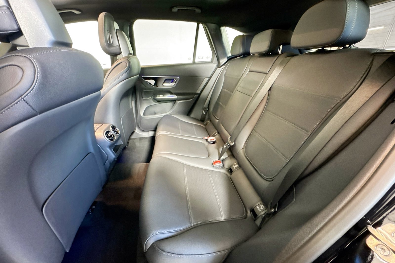 New 2026 Black Mercedes-Benz GLC 300 image 22