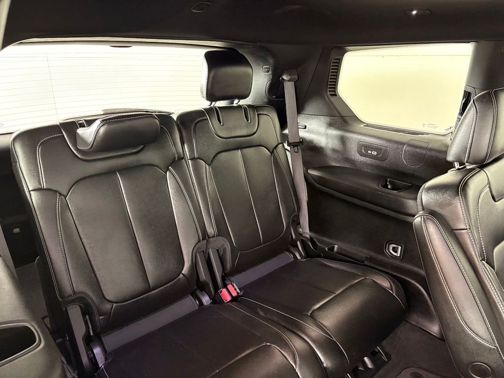 Used 2024 Black Jeep Limited image 22