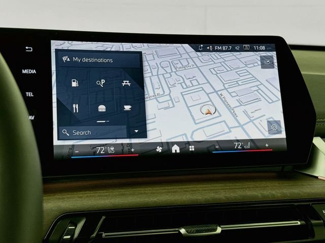 New 2026 White Metallic BMW xDrive28i image 13