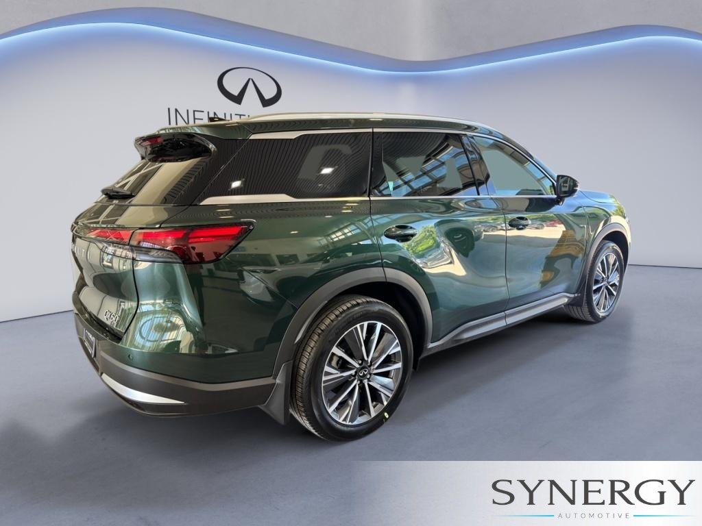 Certified Used 2027 Deep Emerald INFINITI LUXE image 4
