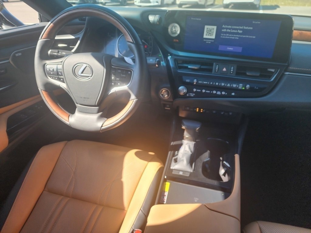 Used 2025 Eminent White Pearl Lexus 350 Ultra Luxury image 26