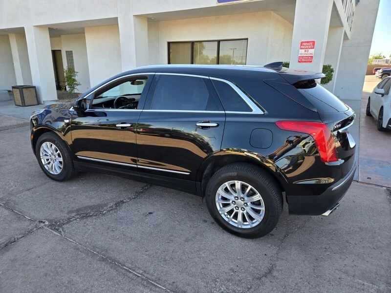 Used 2018 Stellar Black Metallic Cadillac FWD image 3