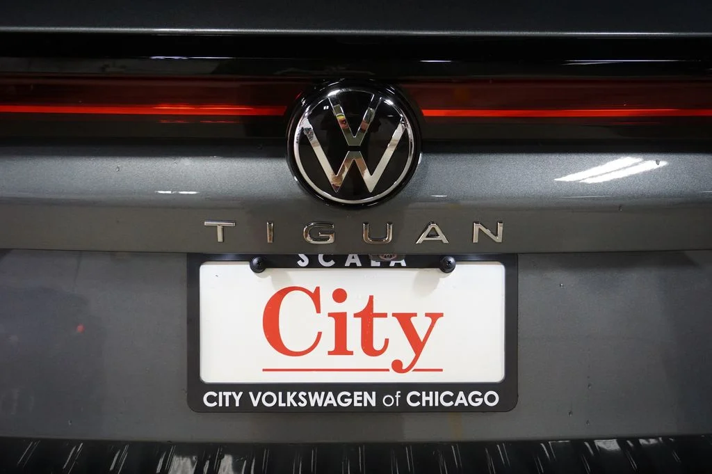 New 2026 Platinum Gray Volkswagen 2.0T SE image 30