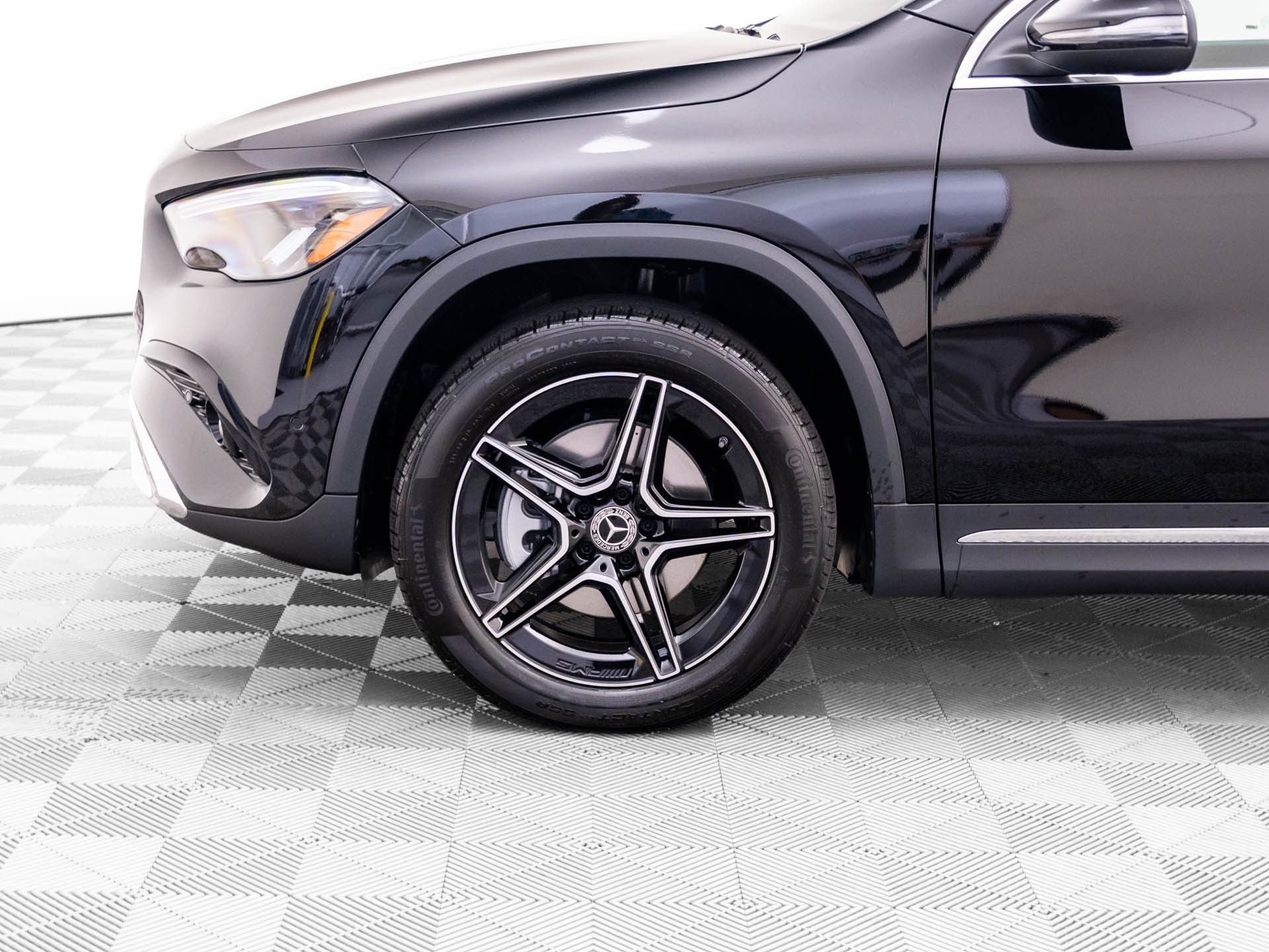 New 2026 Black Mercedes-Benz GLA 250 image 34