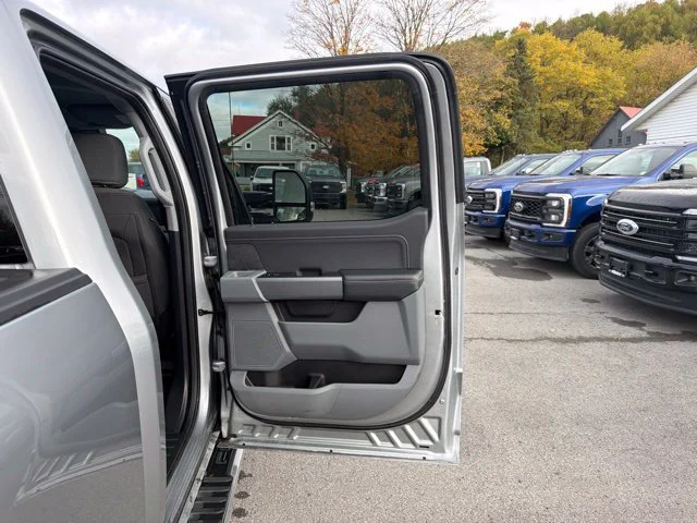 Used 2024  Ford XLT image 35