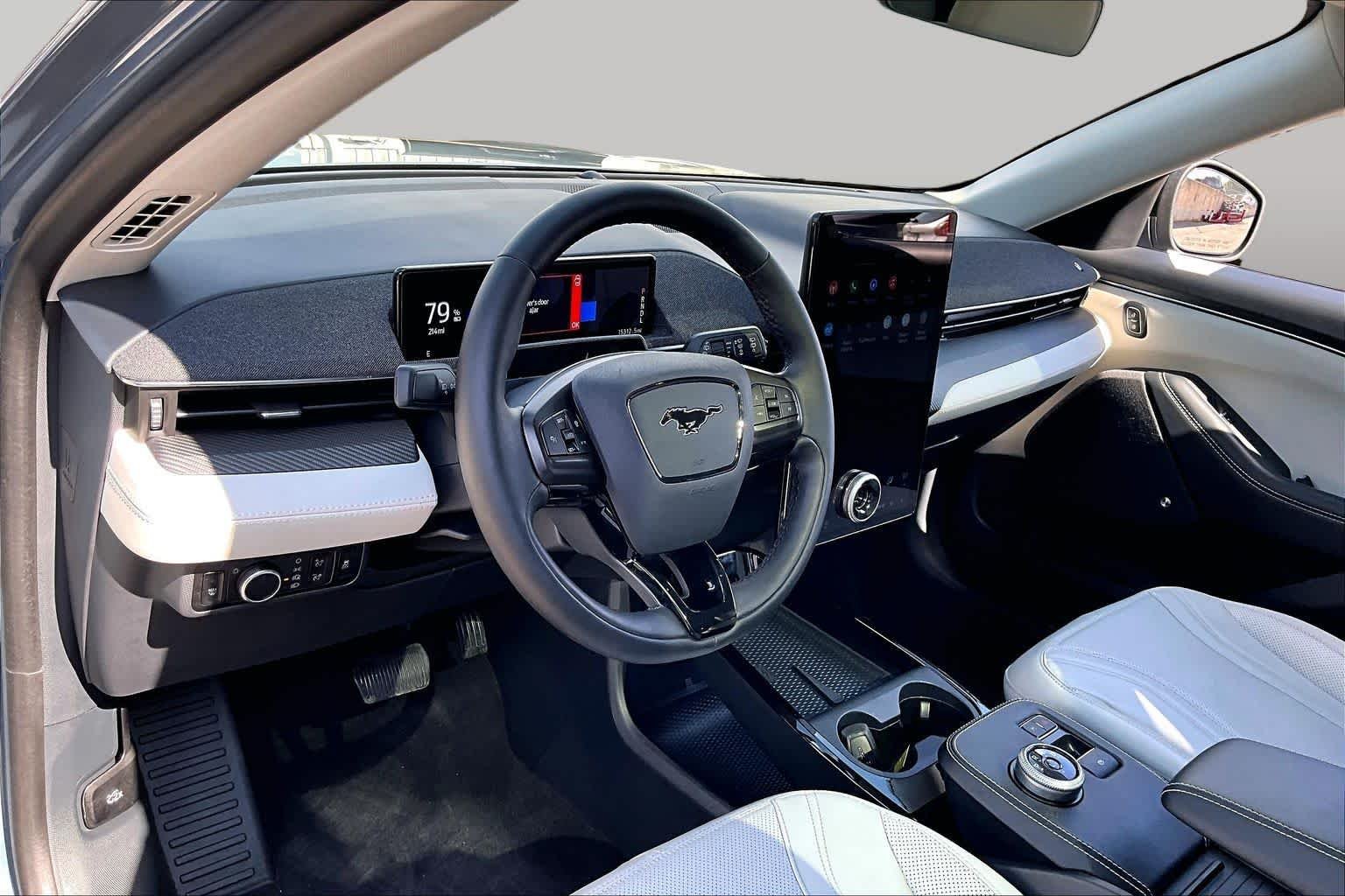 Certified Used 2023 Vapor Blue Metallic Ford Premium image 17