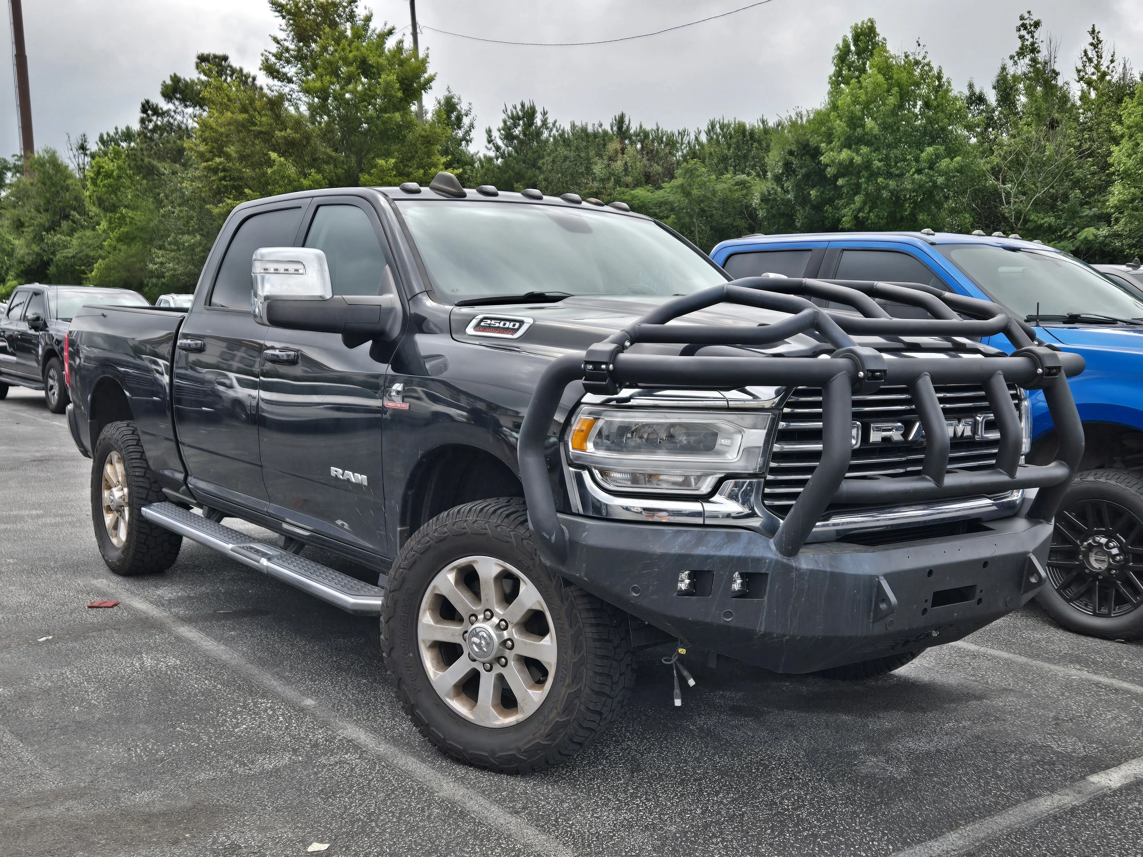 Used 2023 Diamond Black Crystal Pearlcoat Ram Laramie image 3