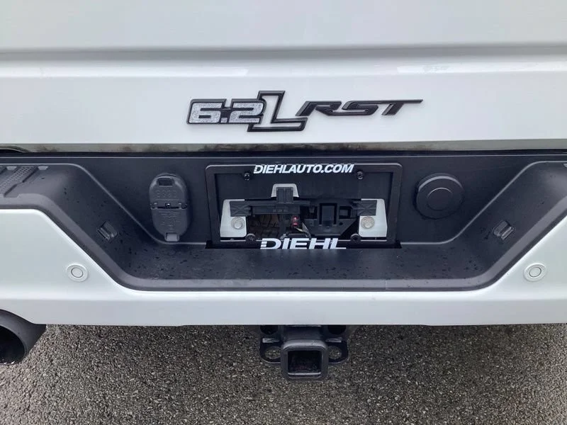 Used 2022 Summit White Chevrolet RST image 13