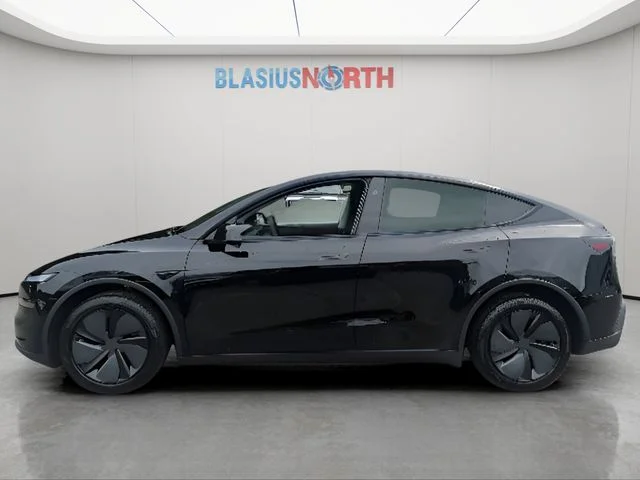 Used 2026  Tesla LONG RANGE image 8
