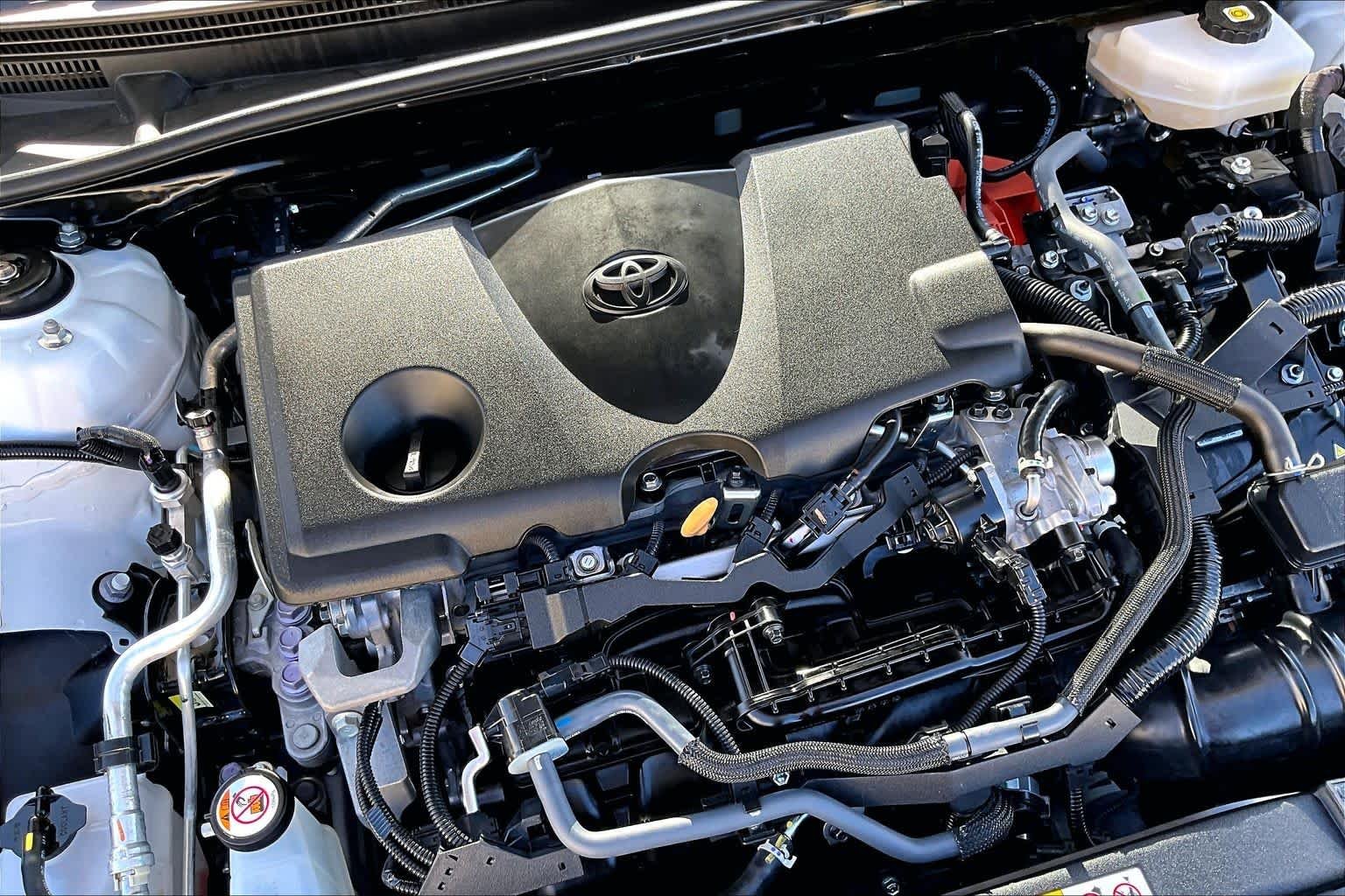 Certified Used 2025 Ice Toyota LE image 33