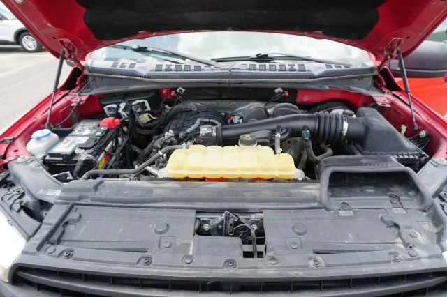 Used 2018  Ford XL image 31