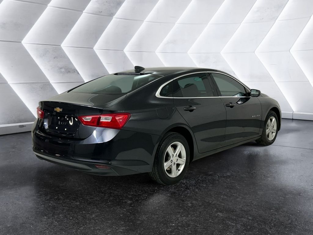 Used 2023 Gray Chevrolet LS image 4