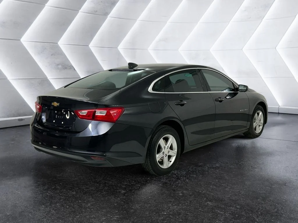 Used 2023 Gray Chevrolet LS image 4