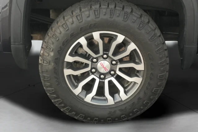 Used 2023 Silver GMC AT4 image 36