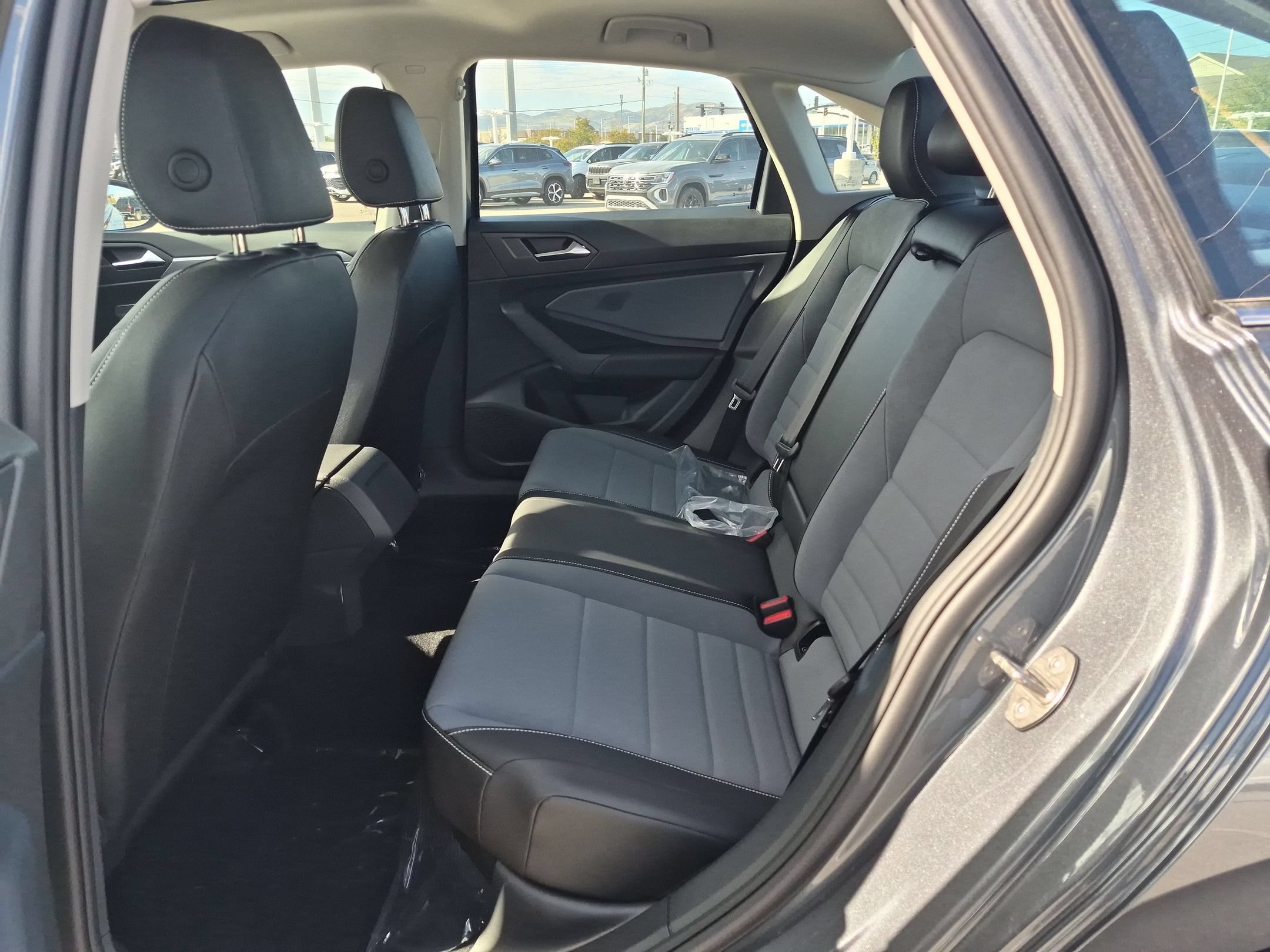 New 2027 Platinum Gray Metallic Volkswagen SE image 15