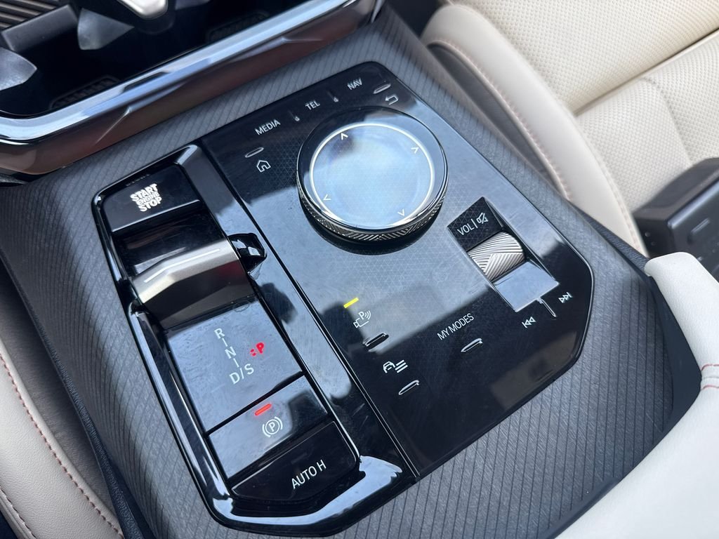 Used 2025 White BMW 30 xDrive image 25
