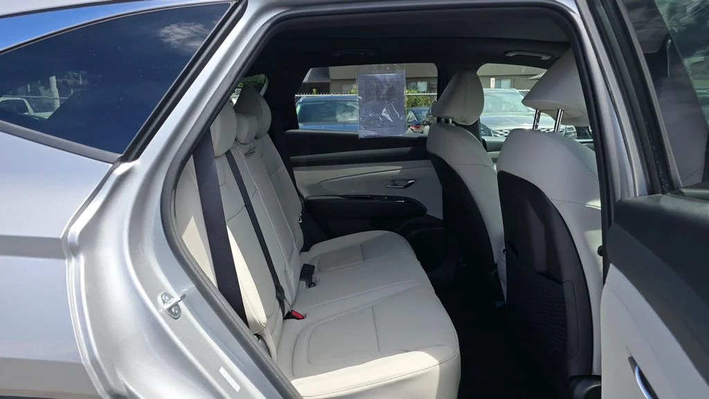 Used 2025 Shimmering Silver Hyundai Limited image 12