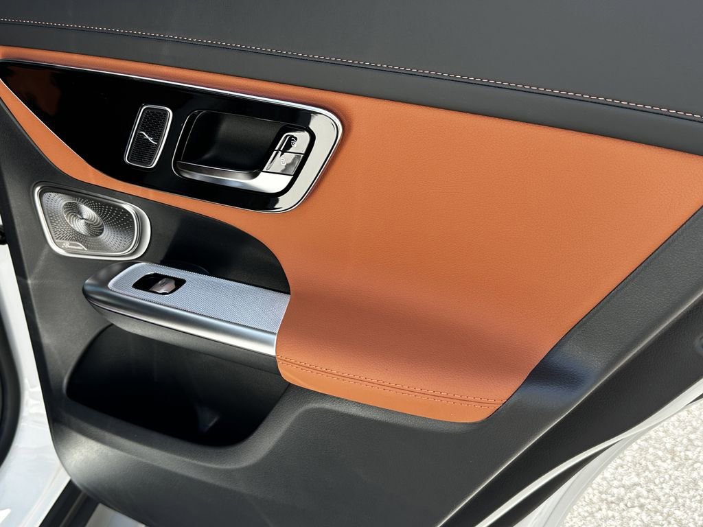 New 2026 Polar White Mercedes-Benz GLC 300 image 19