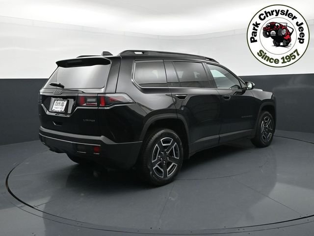 New 2026 Diamond Black Crystal Pearl-Coat Exterior Paint Jeep Limited image 5