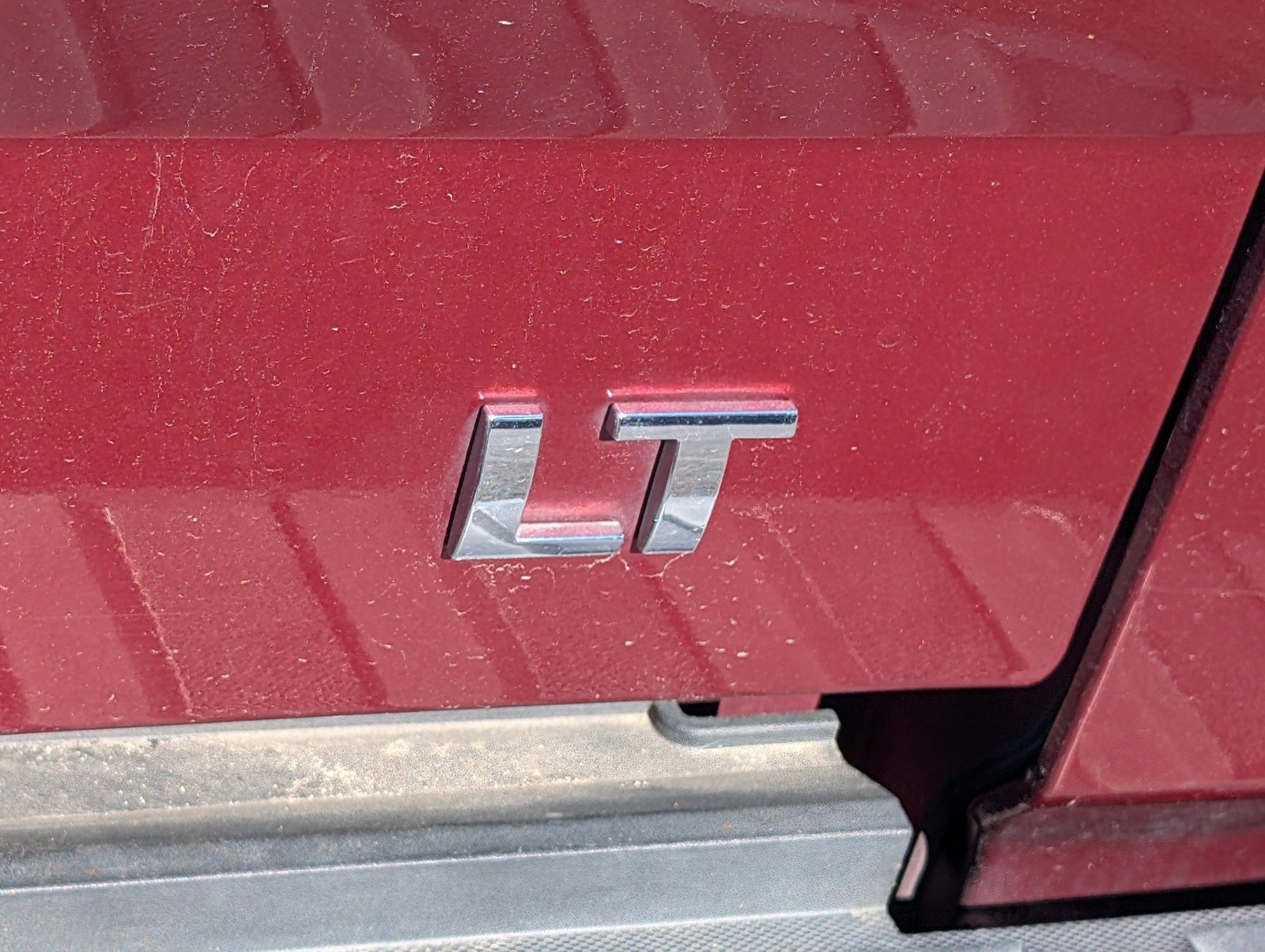 Used 2014 DEEP RUBY METALLIC Chevrolet LT image 5