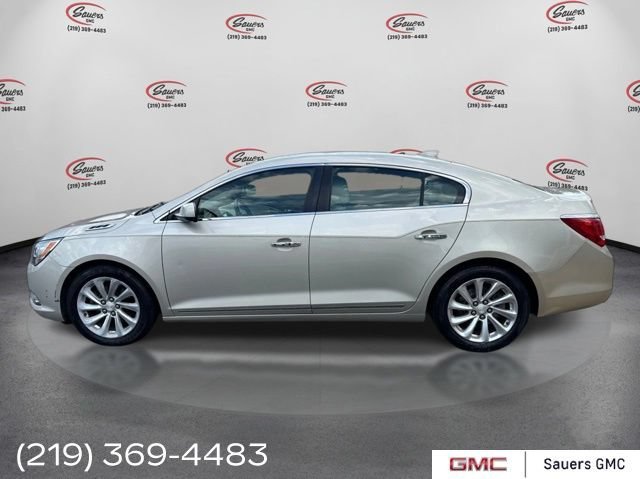 Used 2016 SPARKLING SILVER METALLIC Buick Base image 4