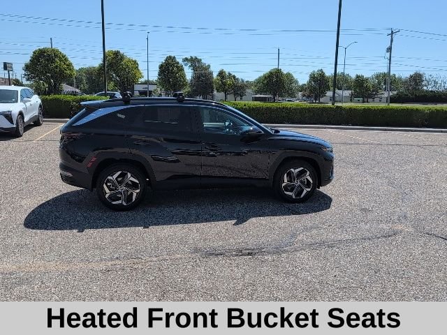 Used 2023 Black Hyundai SEL image 16