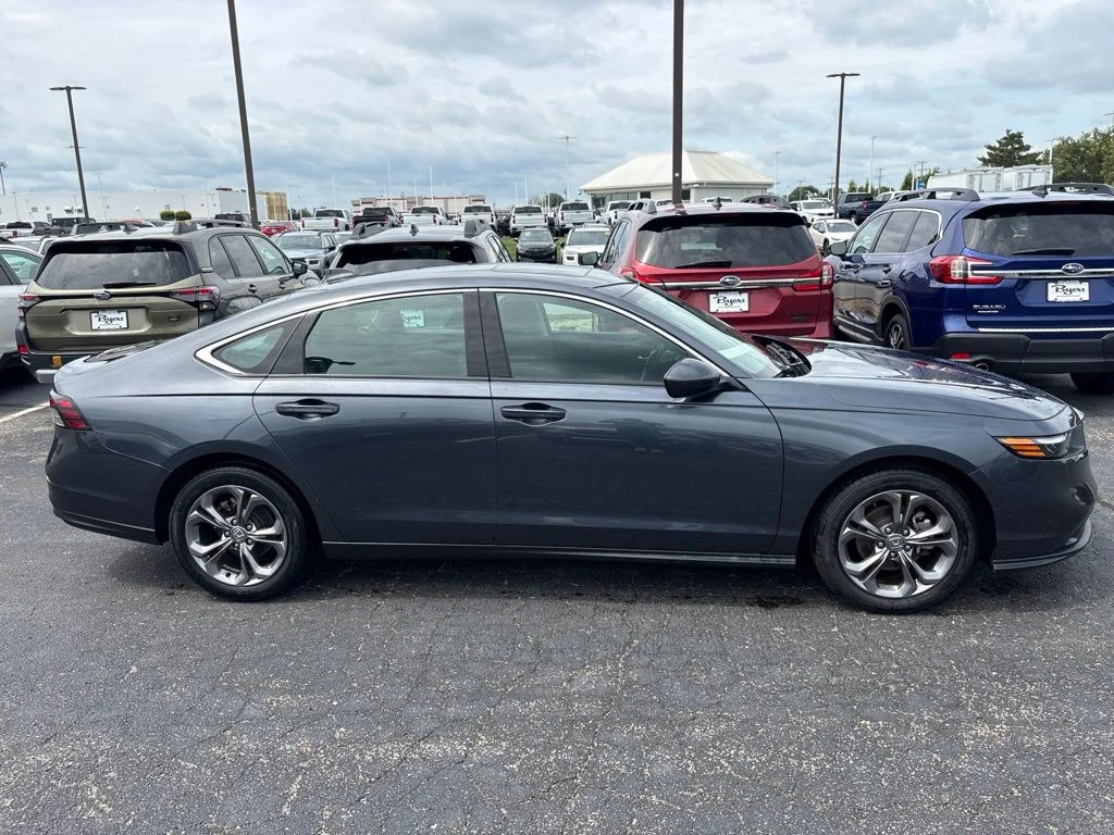 Used 2023 Gray Honda EX image 2