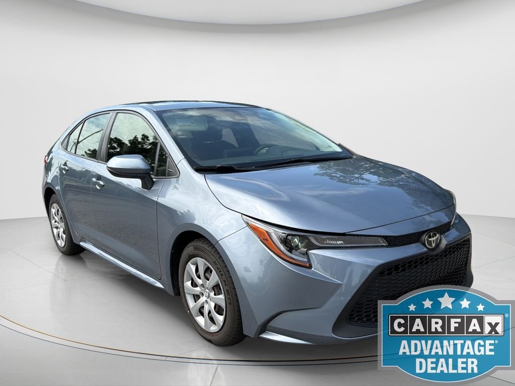Used 2022 Gray Toyota LE image 4