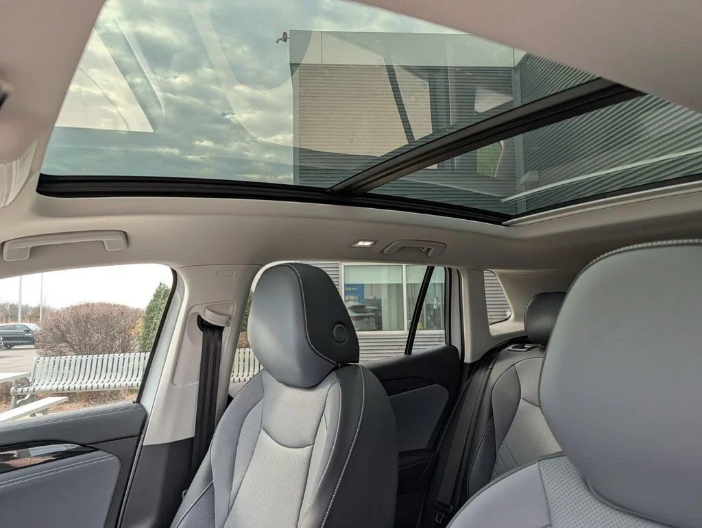 New 2026 White/off-white Volkswagen 2.0T SE image 12