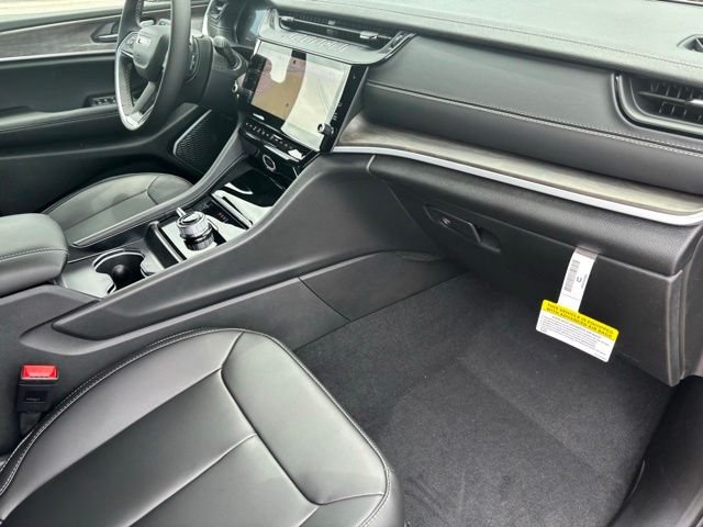 New 2026 Velvet Red Pearl-Coat Exterior Paint Jeep Altitude image 21