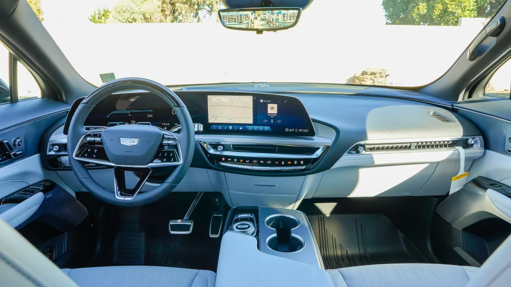 2027 Cadillac LYRIQ Premium Luxury - Photo 10