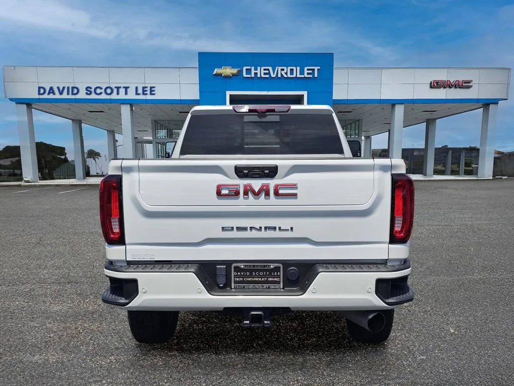 Used 2023 White Frost Tricoat GMC Denali image 12