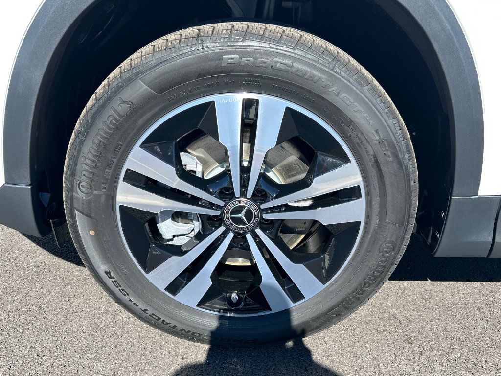New 2026 Polar White Mercedes-Benz GLA 250 image 32