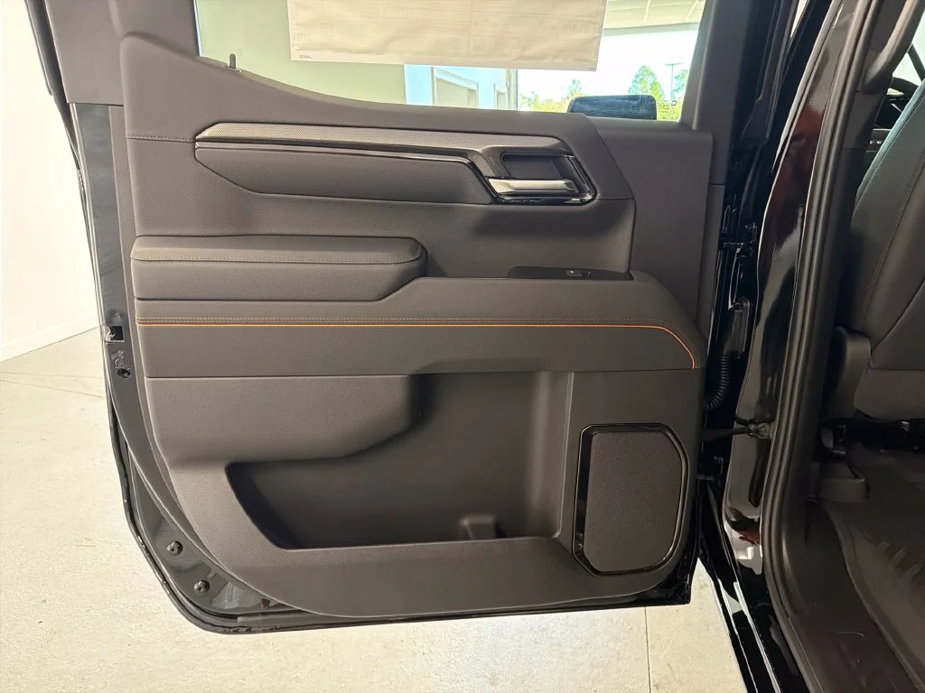 New 2026 Onyx Black GMC AT4 image 8