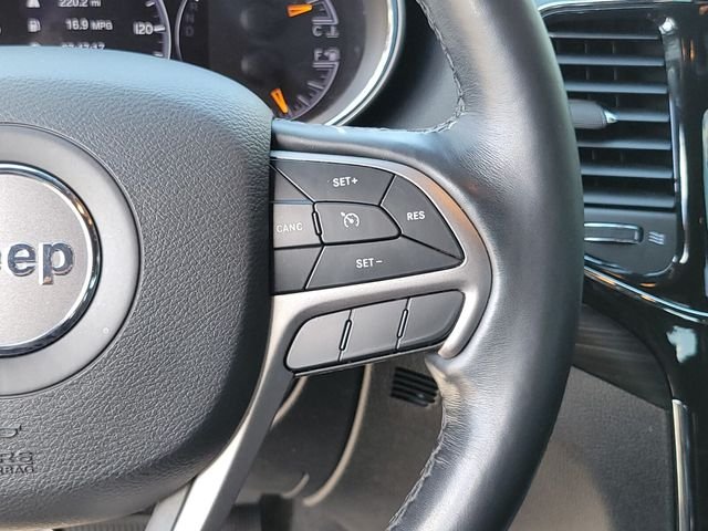 Used 2021 White Jeep Laredo X image 32
