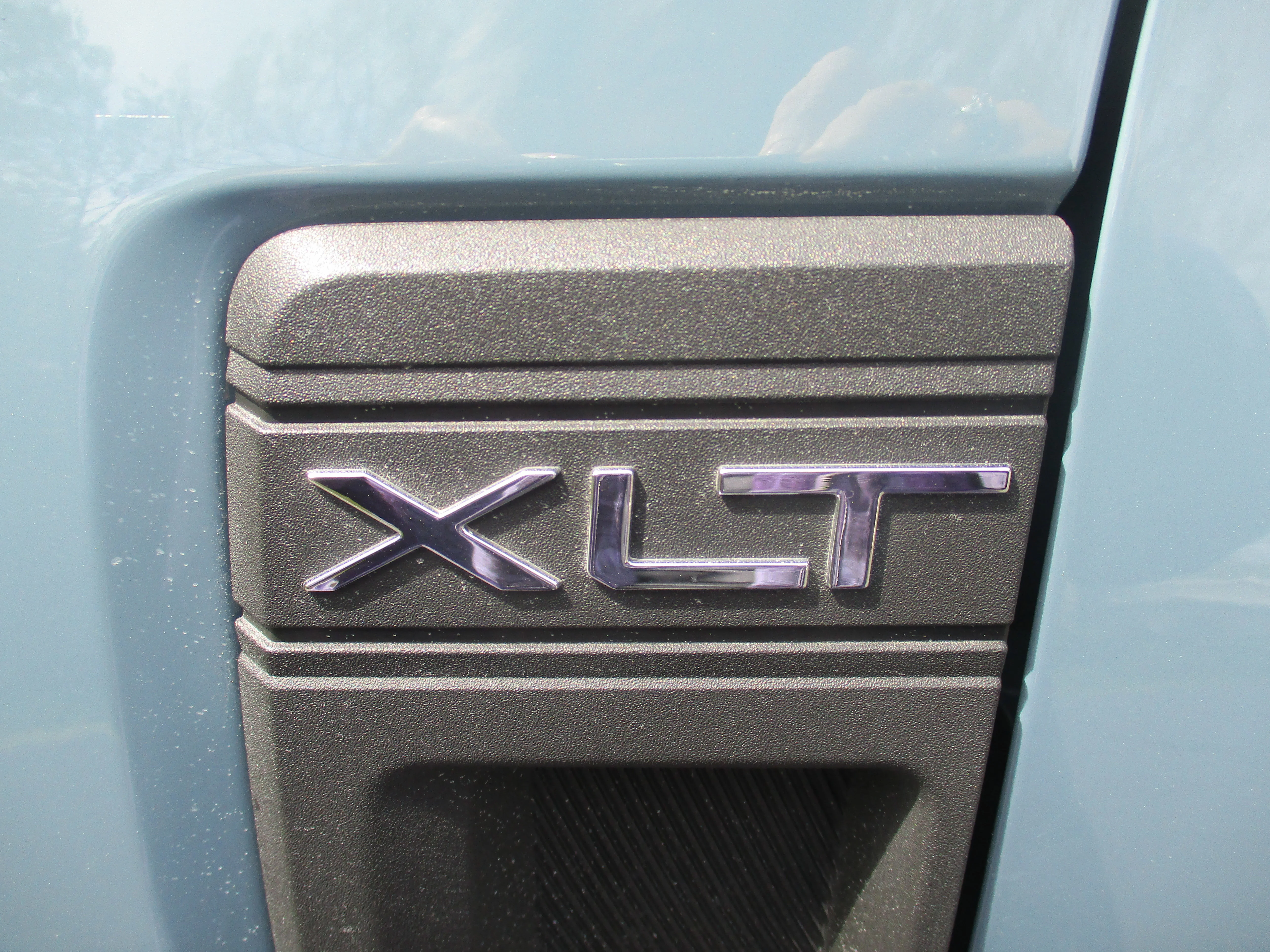 Used 2022 Area 51 Ford XLT Hybrid FWD image 58