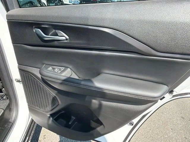New 2026 Bright White Clearcoat Jeep Laredo image 11