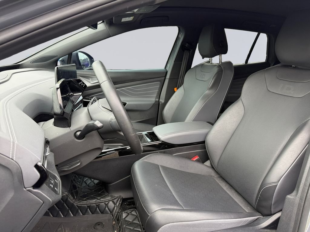Used 2023 Gray Volkswagen Pro S image 10