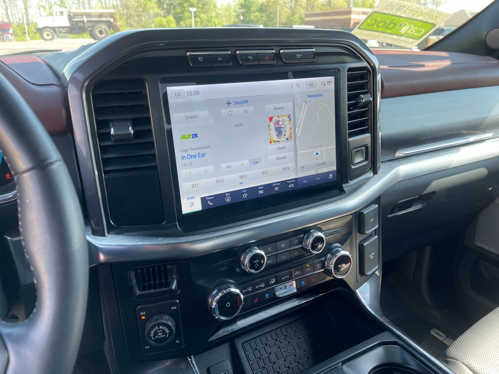 Used 2023 Gray Metallic Ford Lariat image 19